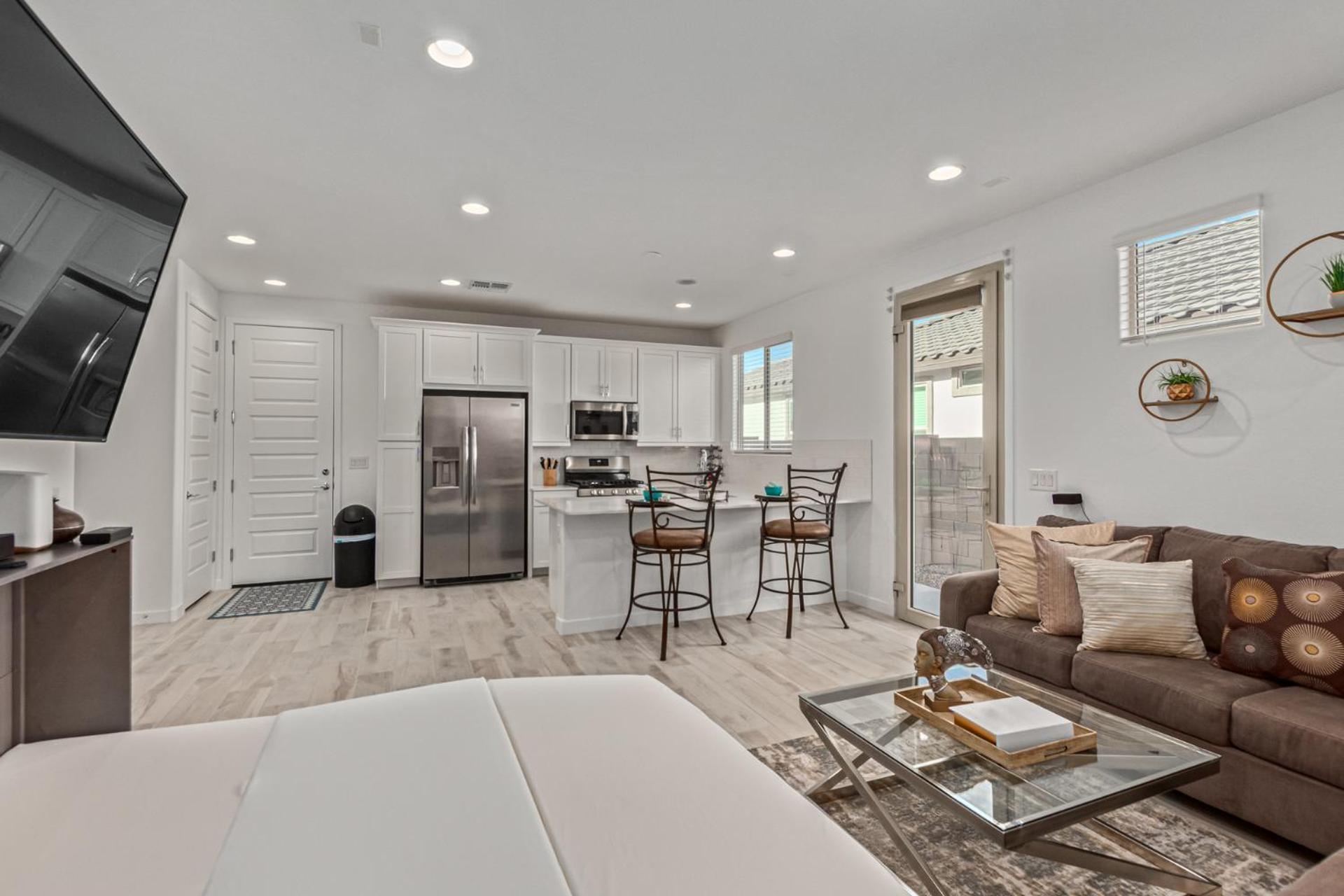 Lejlighed At Your Service - Modern Amenities, Urban Location, Sophisticated Style Phoenix